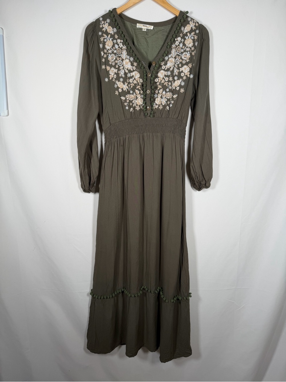 Andree Boho Forest Green Embroidered V‑Neck Long Sleeve Maxi Dress Cottage